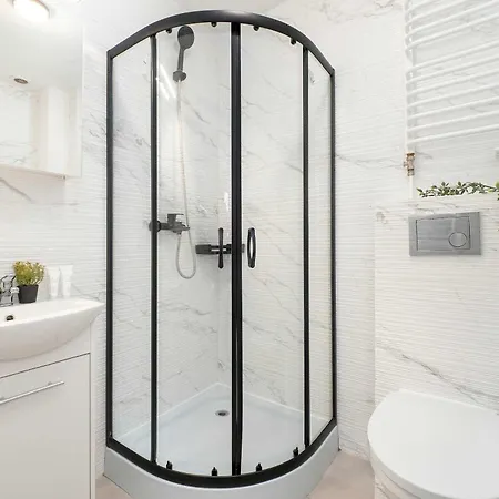 Przytulne Z Pralka Niedaleko Muzeum Wlokiennictwa W Lodzi By Renters Appartamento Łódź