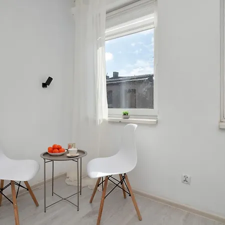 Przytulne W Poblizu Muzeum Wlokiennictwa W Lodzi By Renters Лодзь