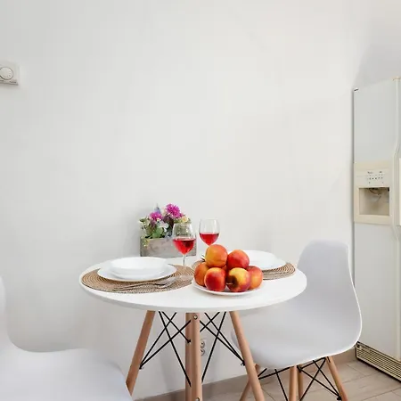 Przytulne W Poblizu Muzeum Wlokiennictwa W Lodzi By Renters Appartamento