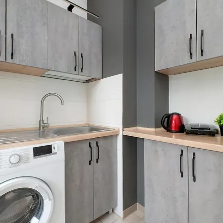 Przytulne W Poblizu Muzeum Wlokiennictwa W Lodzi By Renters Appartamento